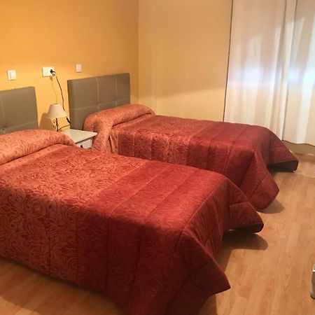 Hostal Restaurante Milenium Otel Torremegía Dış mekan fotoğraf