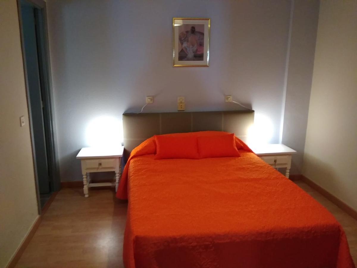 Hostal Restaurante Milenium Otel Torremegía Dış mekan fotoğraf
