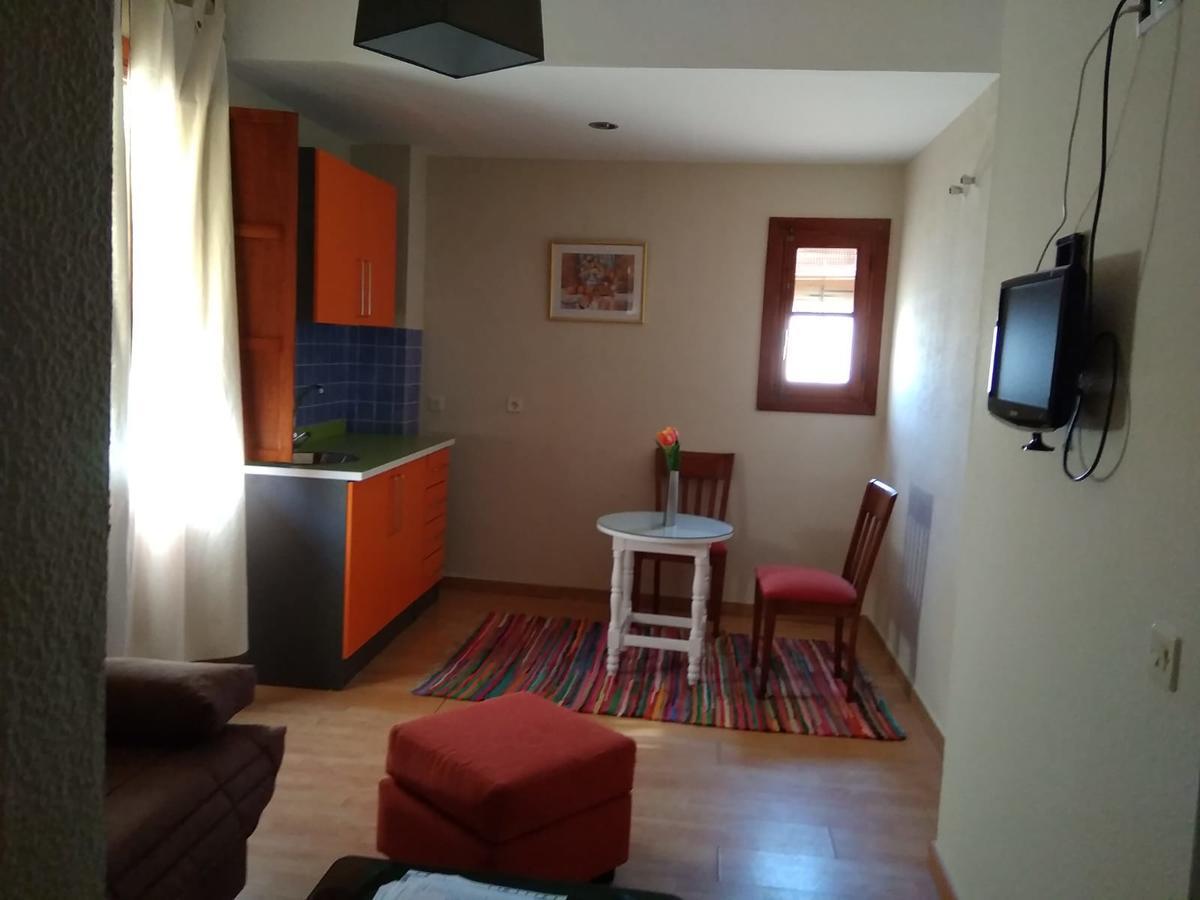 Hostal Restaurante Milenium Otel Torremegía Dış mekan fotoğraf