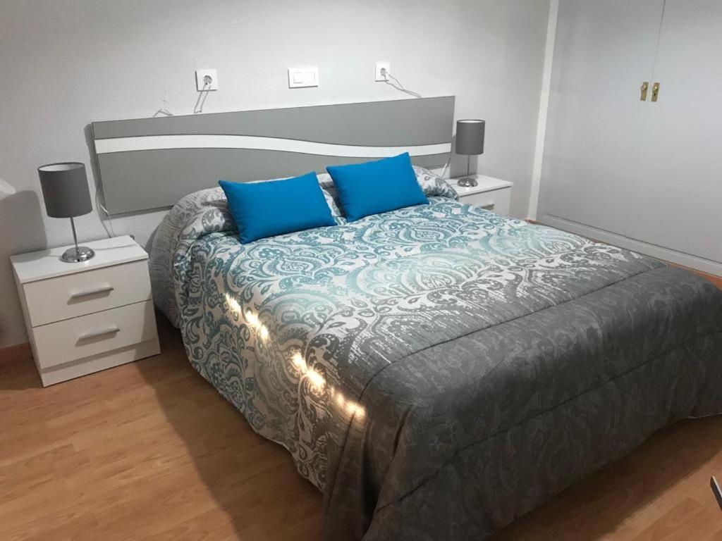 Hostal Restaurante Milenium Otel Torremegía Dış mekan fotoğraf