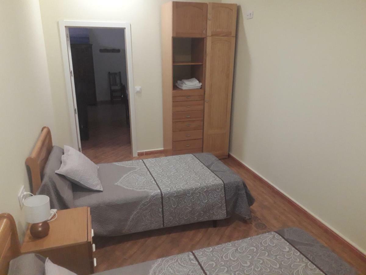 Hostal Restaurante Milenium Otel Torremegía Dış mekan fotoğraf